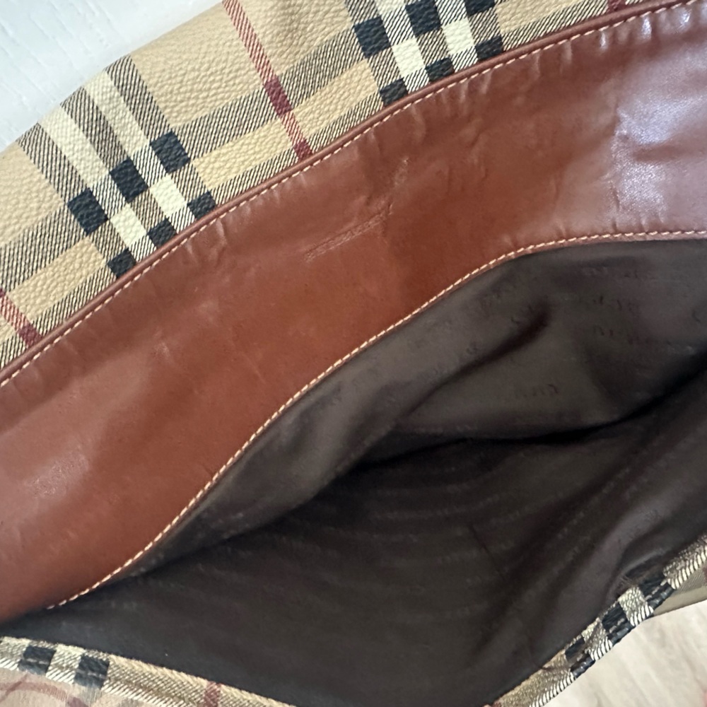 Vintage Burberry Messenger Bag - Picture 11 of 16